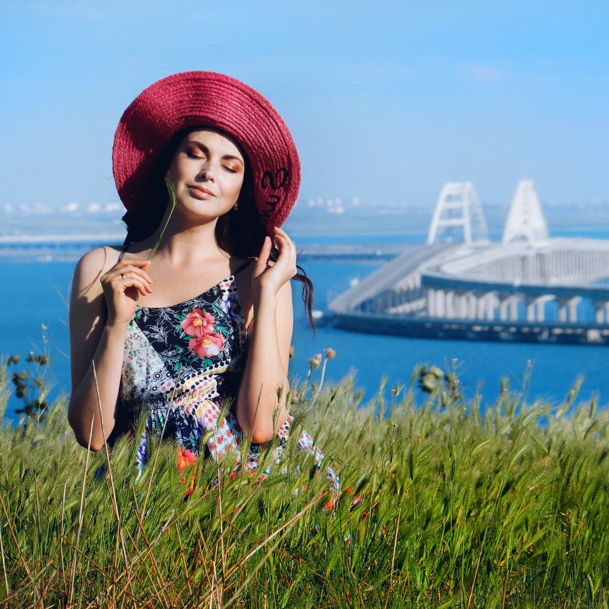 Фото автора. На фоне Крымский мост