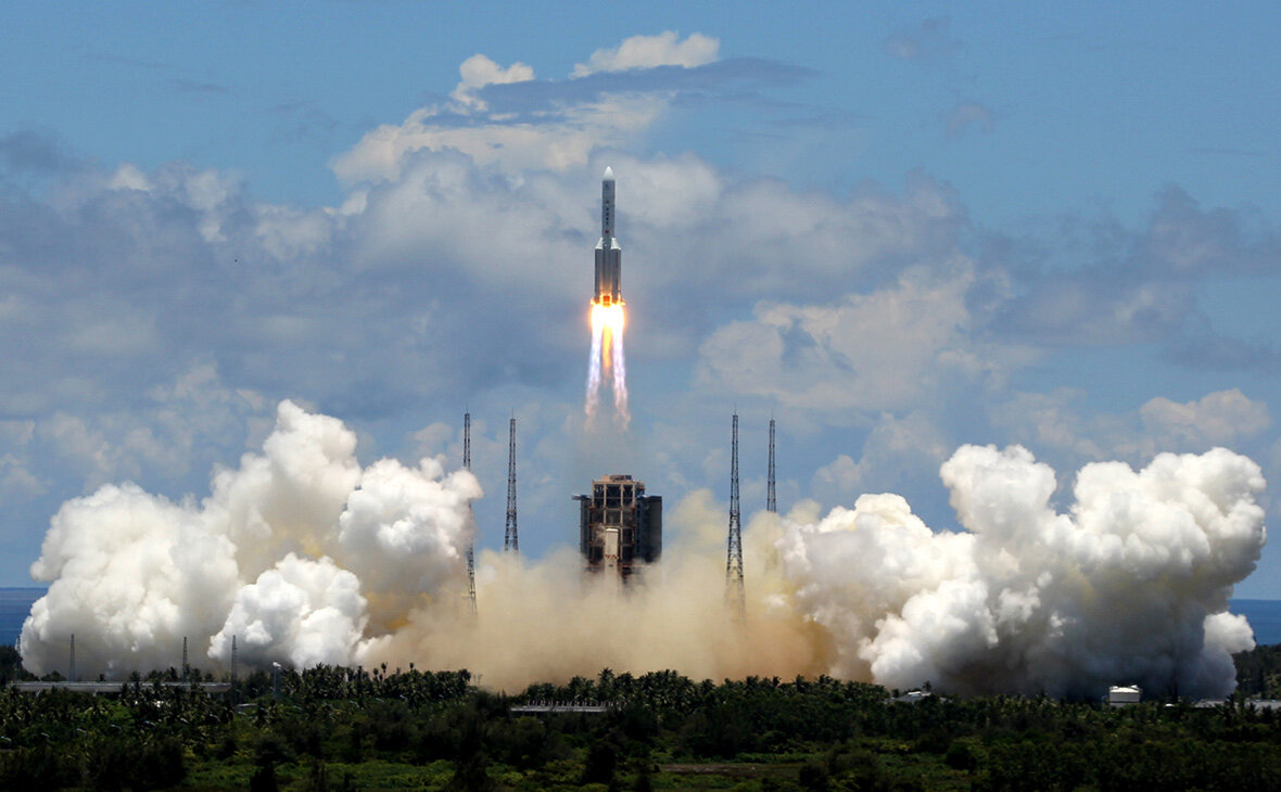 Старт ракеты носителя "Чанчжен" с площадки космодрома.  фото: картинки яндекса. 