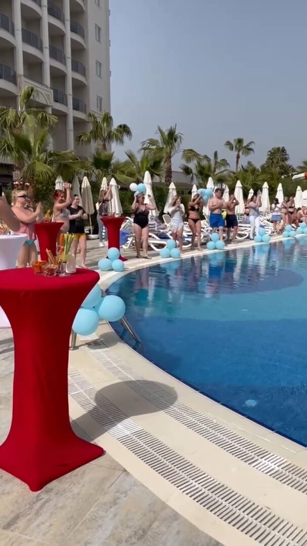 листайте галерею