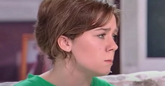 Пельмени нечего одеть. Уральские пельмени смешные сценки. Уральские пельмени женское щас я. Уральские пельмени нечего одеть. Пельмени нечего одеть.