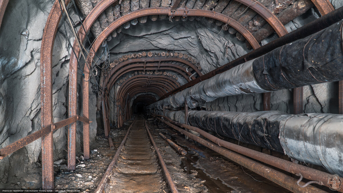 Теплотрасса на глубине 100 метров под землёй