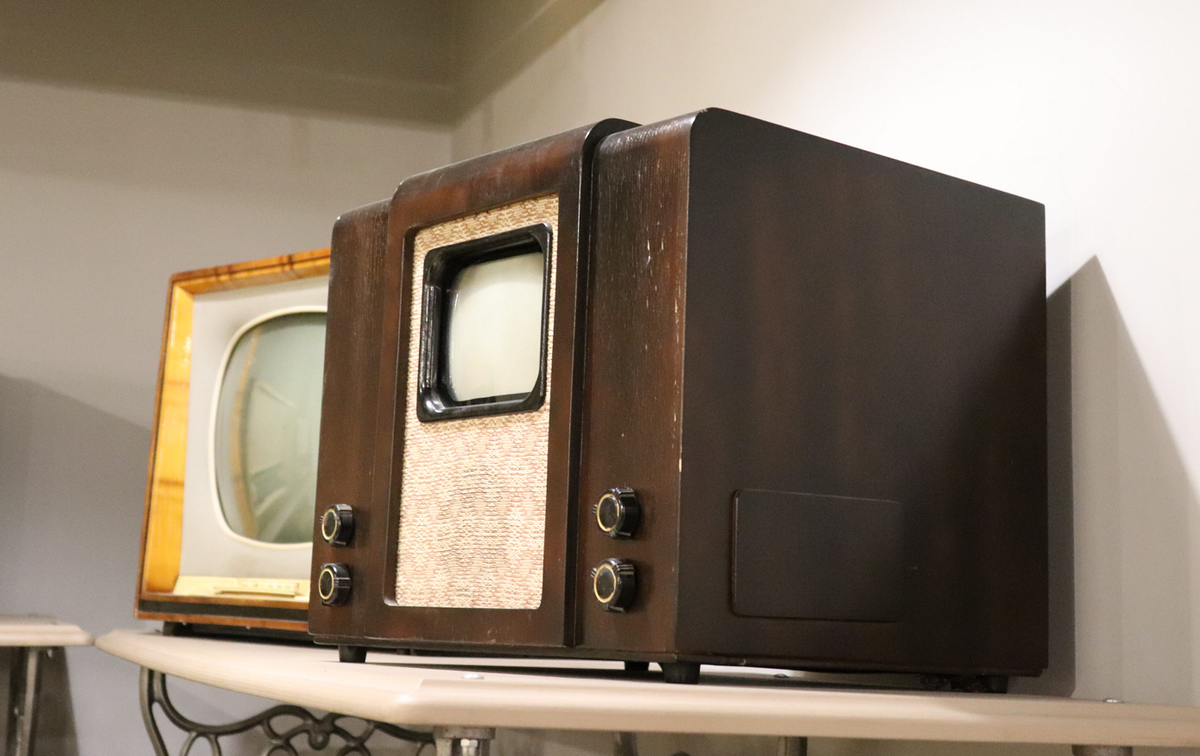 История телевизоров - как выглядел первый в мире телевизор.