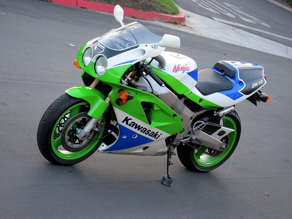 Kawasaki Ninja ZX 750r