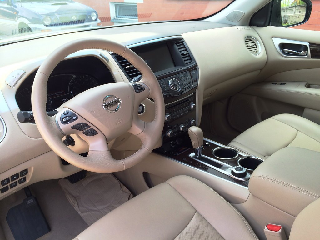 Nissan Pathfinder фото с сайта www.droom