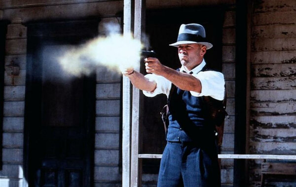 кадр из фильма "Герой-одиночка"