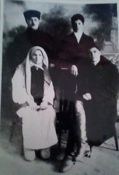 Моя прабабушка, прадедушка и её сыновья Ахтямовы в 1930 году, семейное фото.