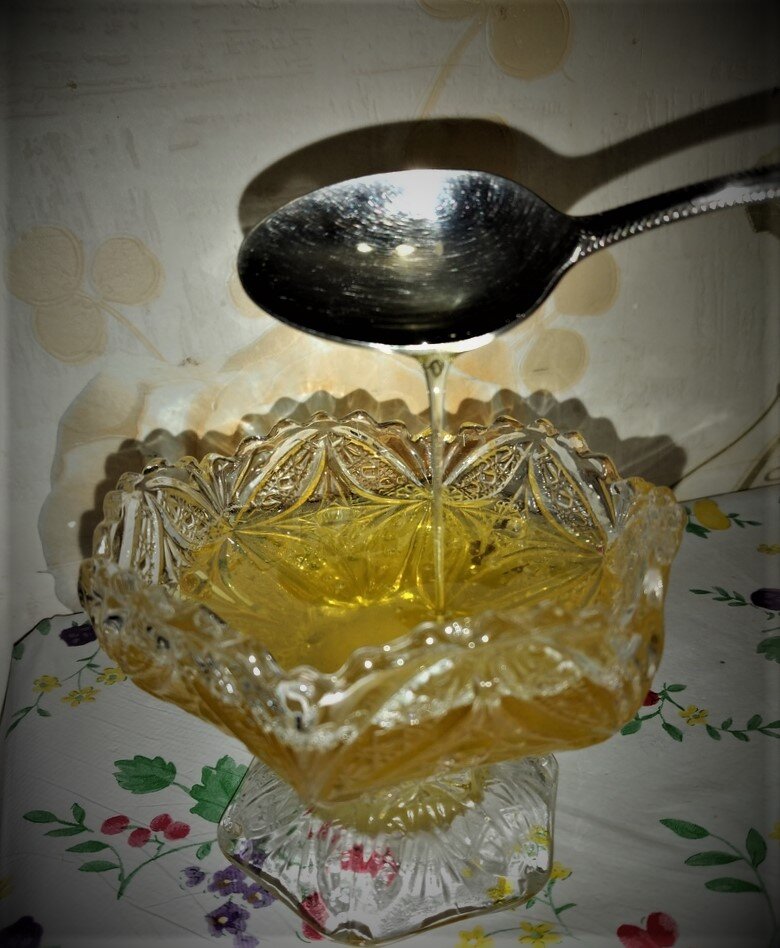 А так же из мёда можно приготовить много полезных для здоровья лакомств.