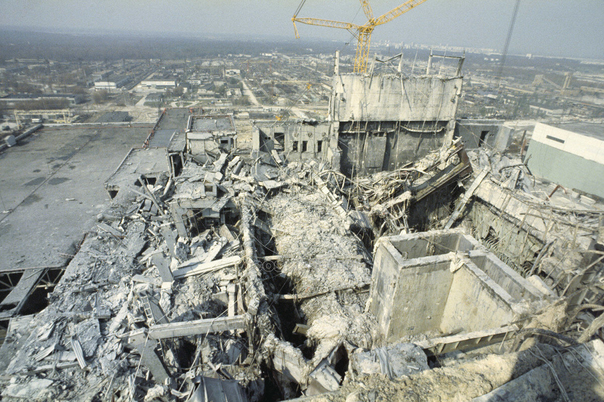 Что случилось в чернобыле в 1986. Авария на Чернобыльской АЭС 1986. Авария на Чернобыльской АЭС В 1986 году. 4 Энергоблок ЧАЭС 1986 года 26 апреля. Взрыв 4 энергоблока ЧАЭС.
