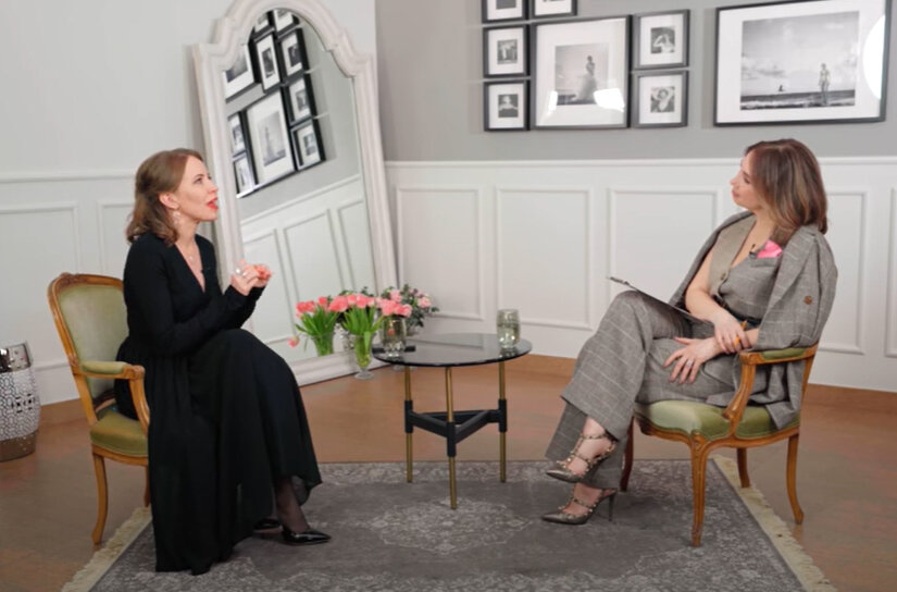 Фотография из интервью Ольги Чебыкиной и Марии Азарёнок на тему "Синдром самозванца». Ссылка тоже будет. 