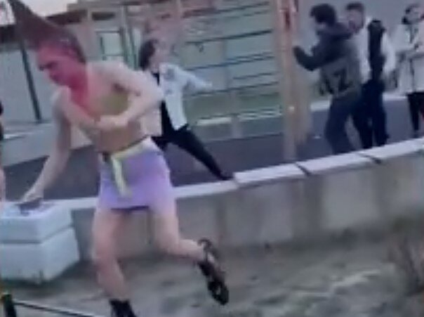 "Экстравагантные" наряды тиктокеров нетрадиционной ориентации