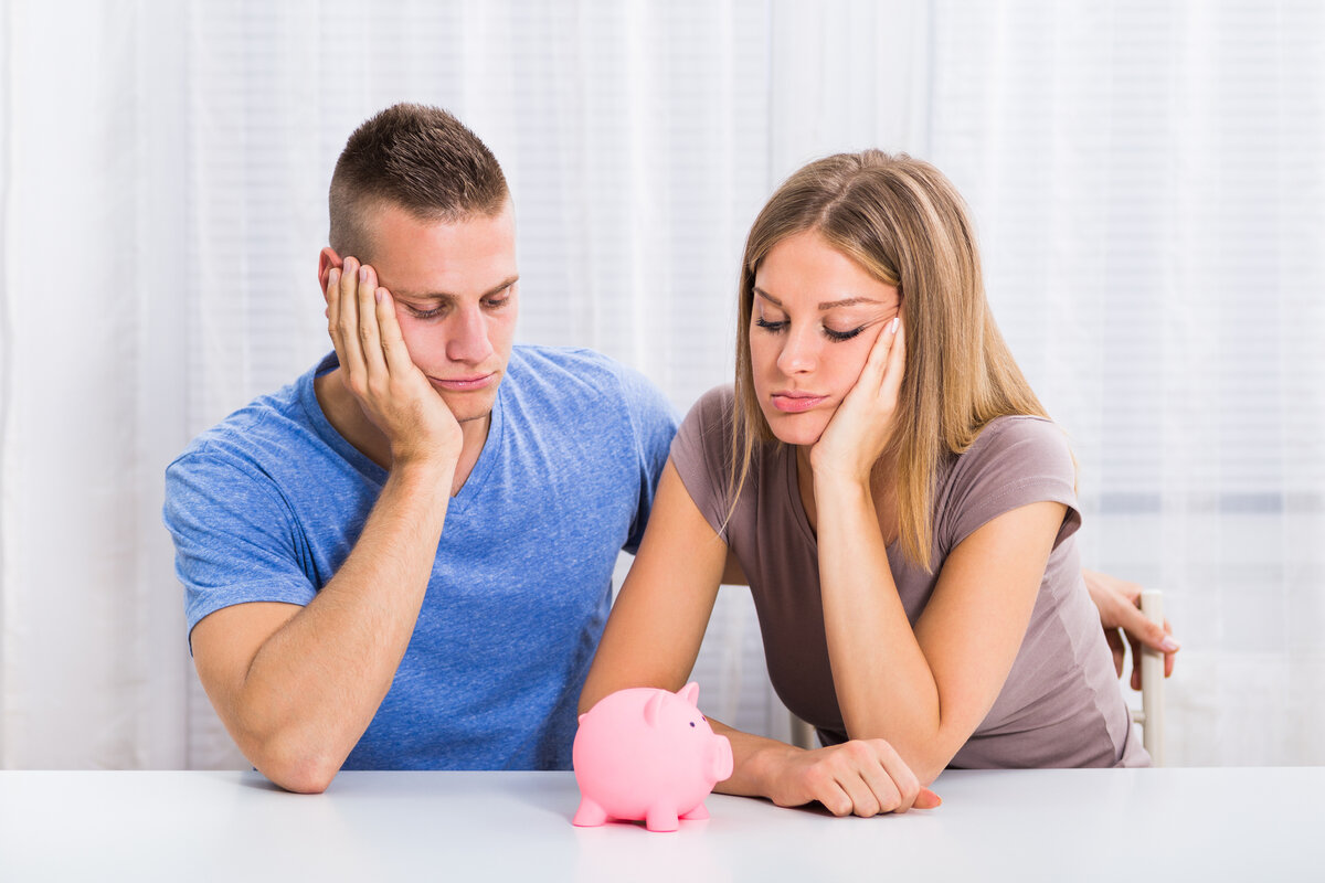 Your friend is worried. Money couple. No money couple. They are worried. Young couple Sad.