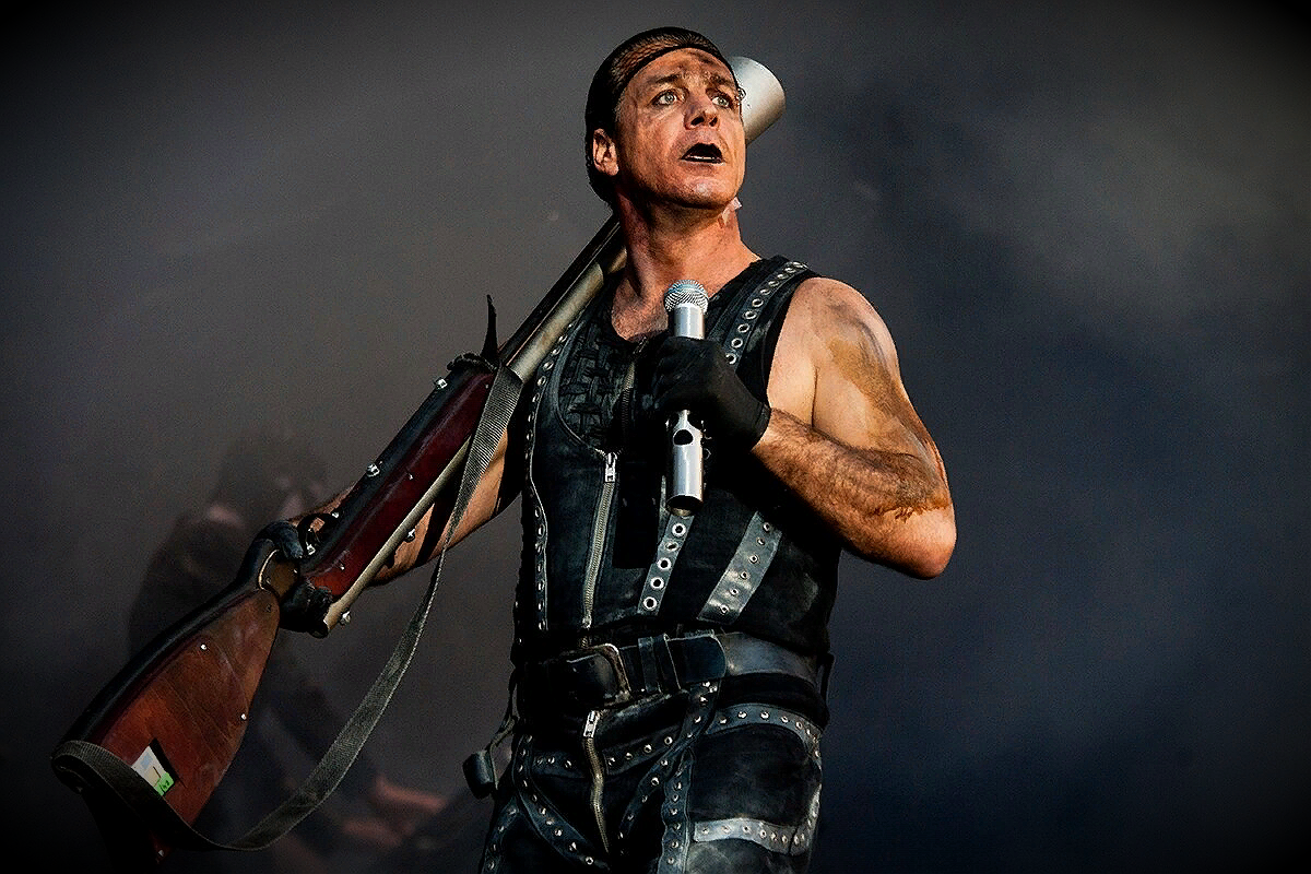 Как зовут солиста. Тилль Линдеманн. Rammstein Тилль Линдеманн. Группа Rammstein Тилль Линдеманн. Rammstein Тилля Линдеманна.