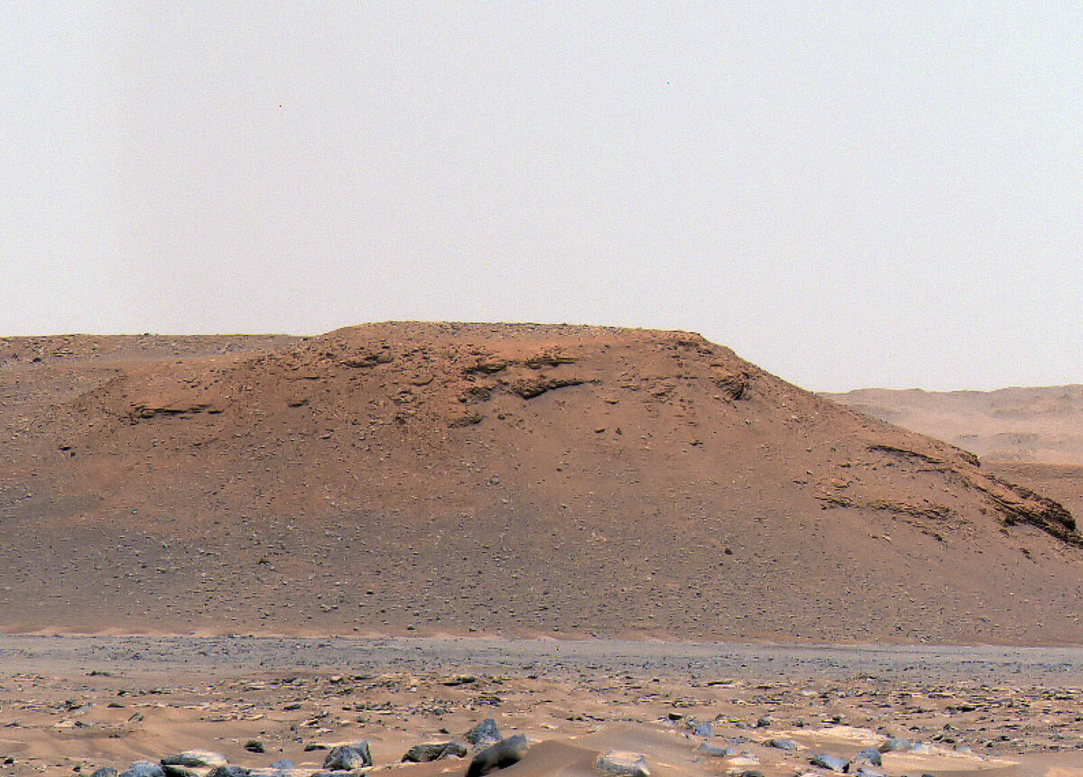 Кратер Езеро снят Perseverance. Источник: NASA