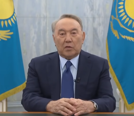  Нурсултан Назарбаев был главой Казахстана официально с 1990 года, реально — чуть раньше. Но это не суть.