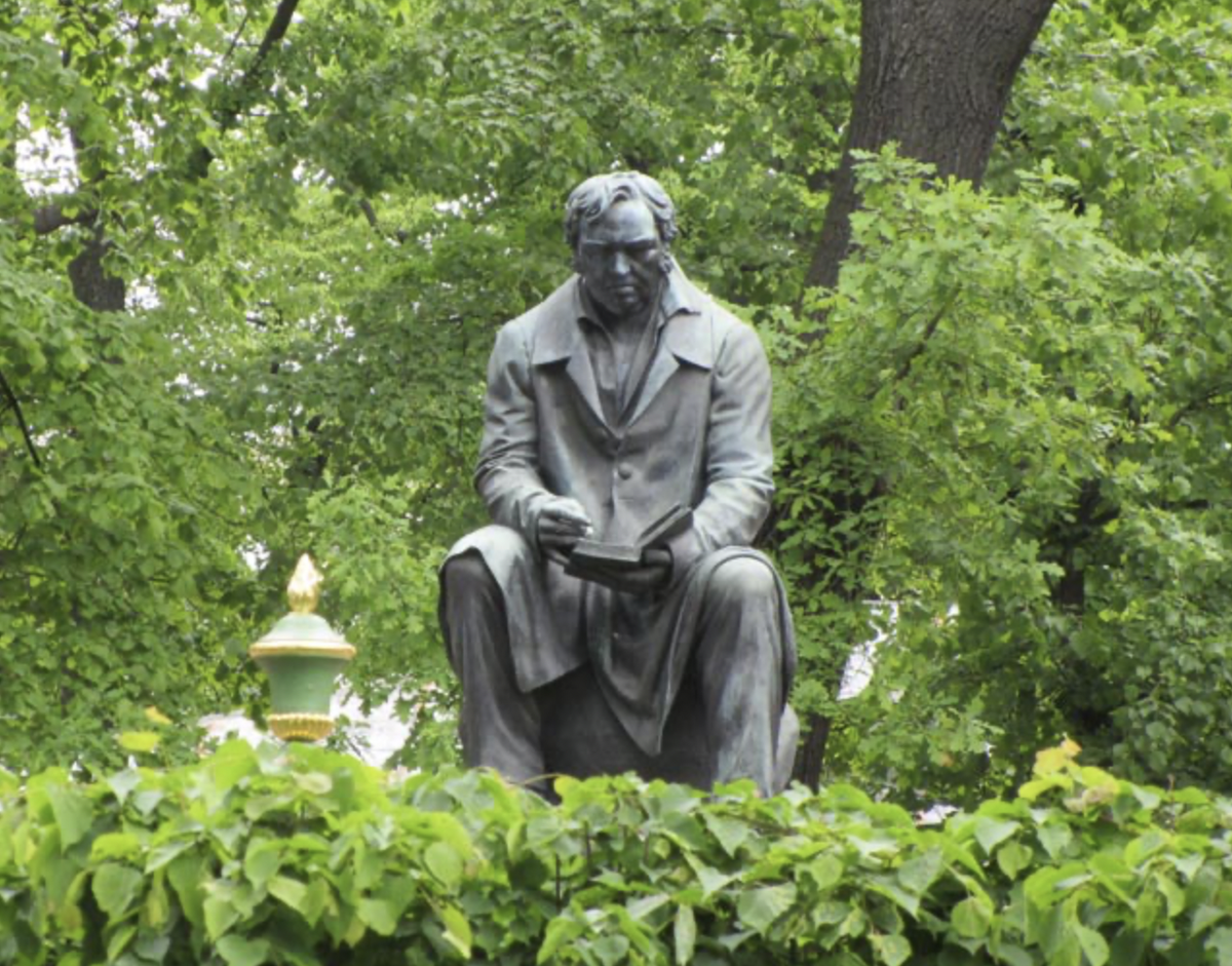 Памятник И.А. Крылову