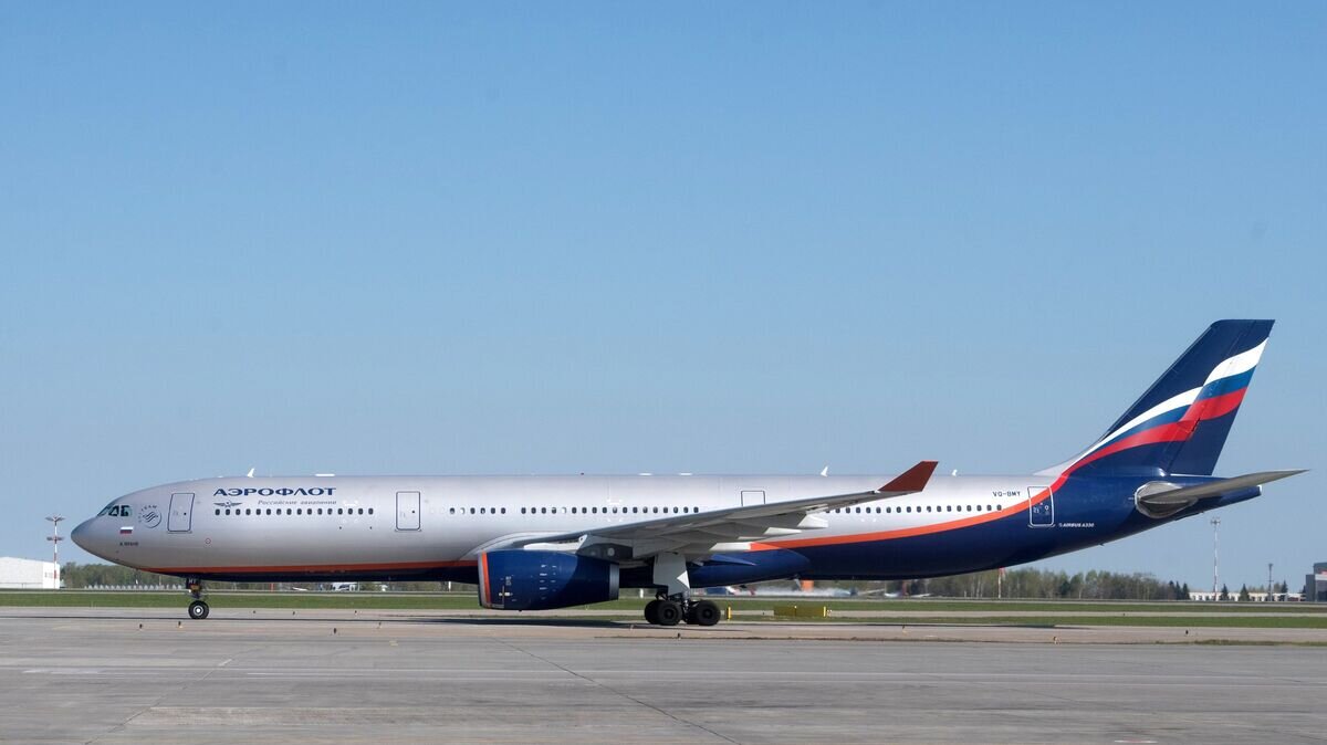    Самолет Airbus A330-300 авиакомпании Аэрофлот в аэропорту Шереметьево в Москве© РИА Новости / Илья Питалев