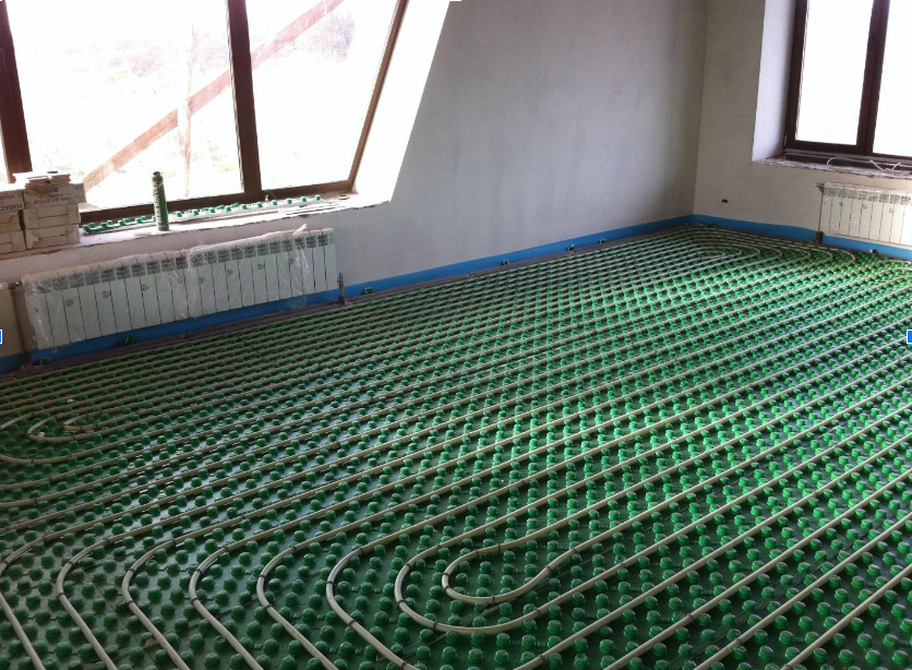 «Бетонный» пол экологичен и надежен, выдерживает нагрузки до 500 кг/м², служит не менее 50 лет