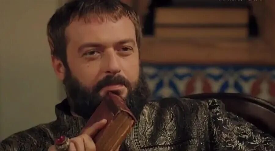 - Надо срочно ехать в дворец Лютфи-паши... источник: vk.com