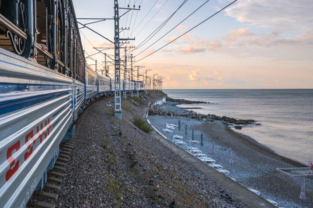Обзорный вагон поезда «Сочи». Фото: Алексей Уланов