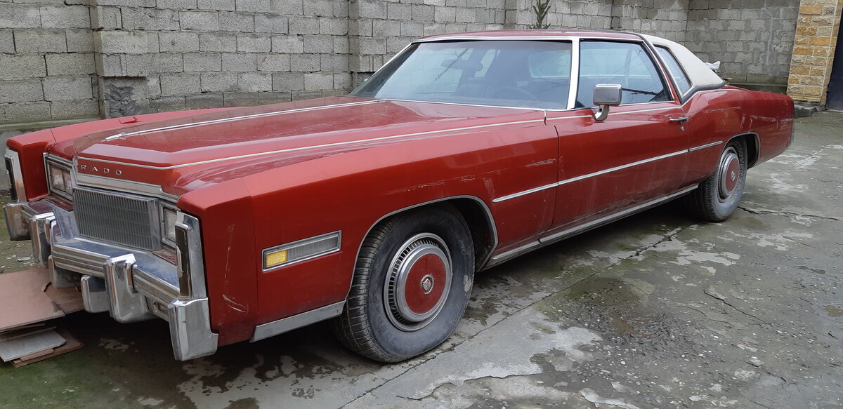 Красный красавец - Cadillac Eldorado VII. Машине требуется комплексная реставрация...