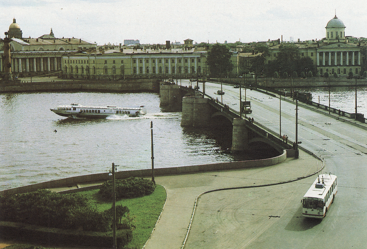 Биржевой мост в санкт петербурге фото