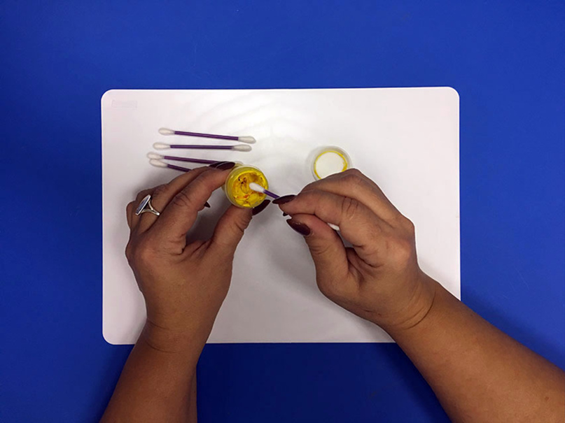 Обмакнем палочки...