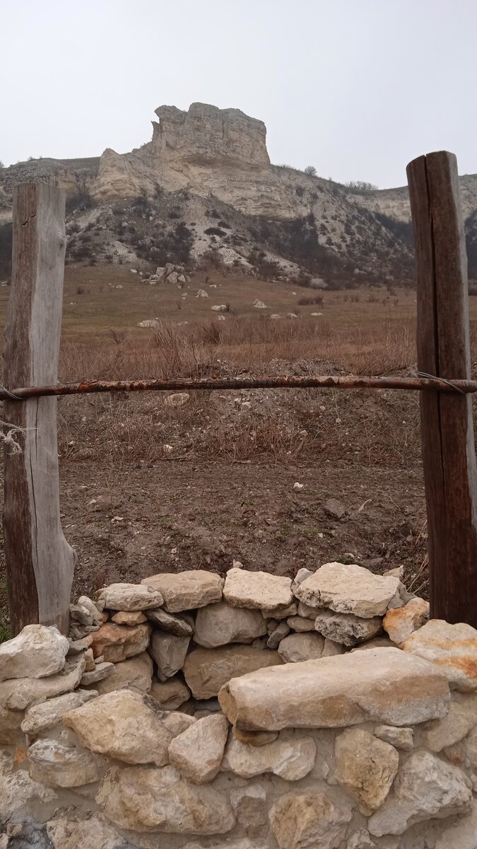 местный фермер облагородил колодец, и видно, что почистил... за что ему большое от нас  Благодарю!