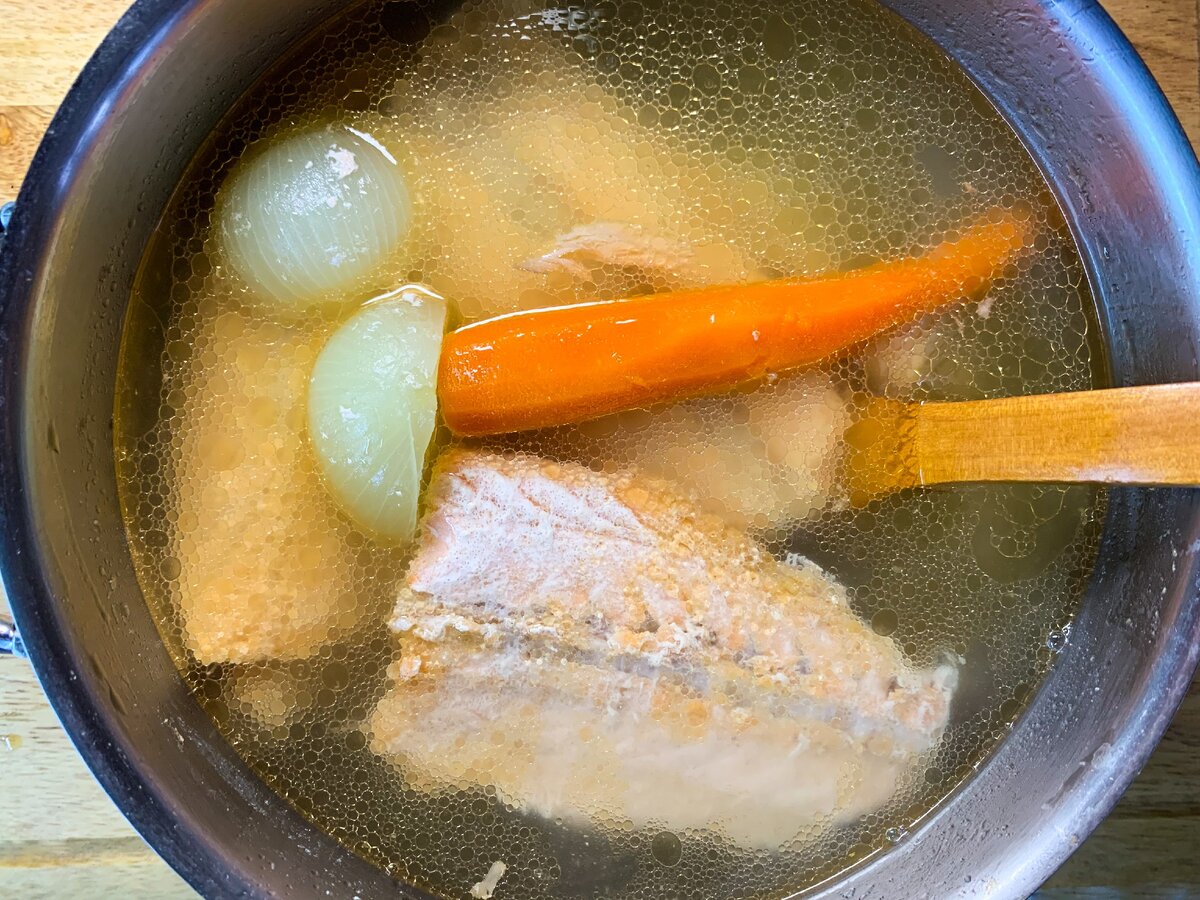 Перловый суп на рыбном бульоне
