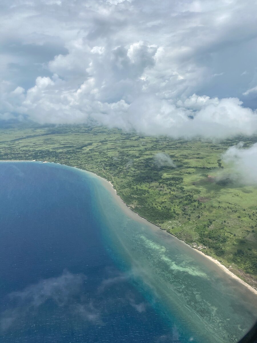 Остров Сумба из иллюминатора