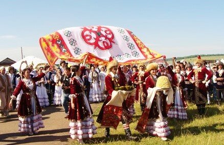Театрализованное представление в честь Каргатуя