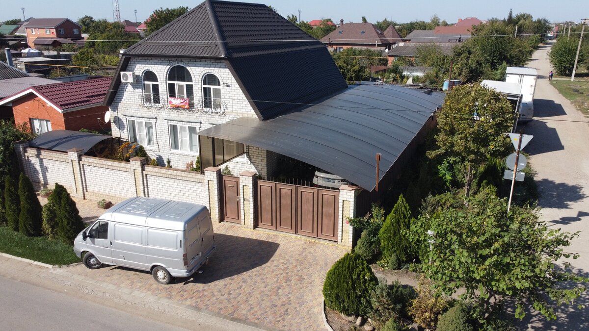 Дом в станице Новотитаровской