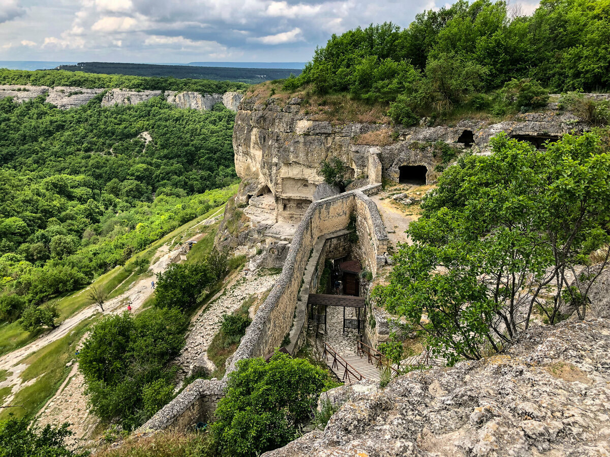 Чуфут-Кале - таинственная Крепость драгоценностей.