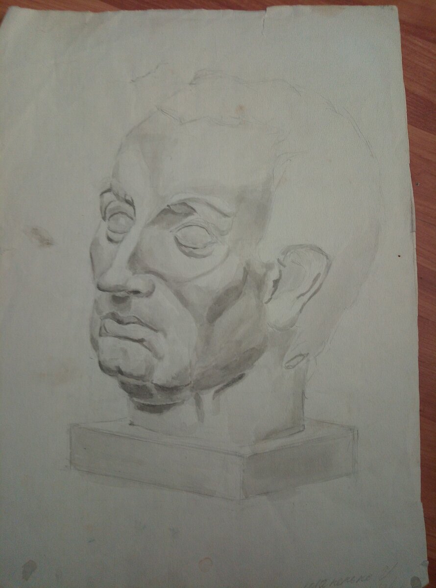 Давольно простой бюст акварельными красками, очень тусклый, чёрно-белые оттенки с водой 