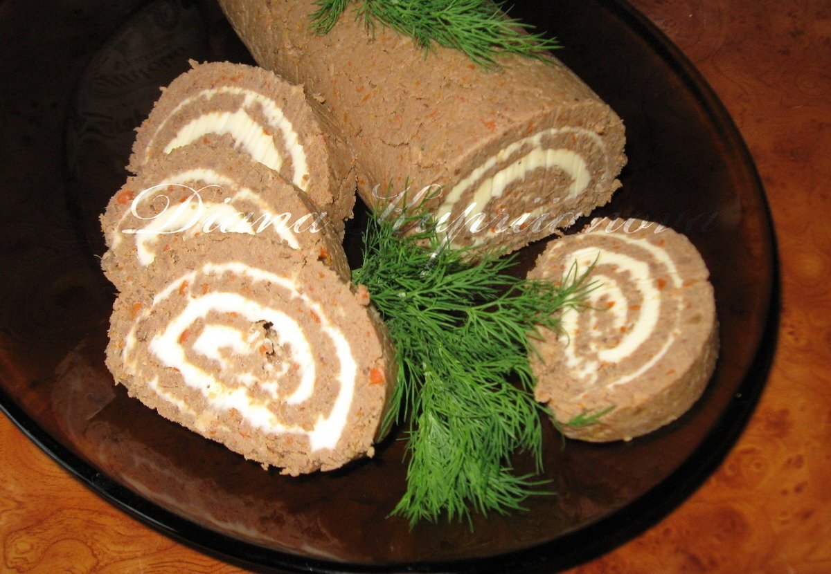 Печеночные рулетики с сыром