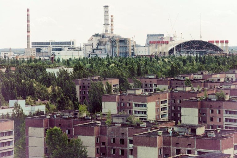 Припять на фоне АЭС