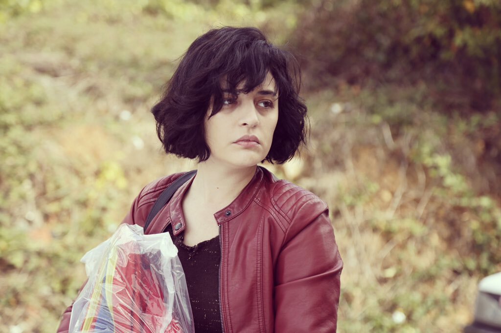 Гонджа Вуслатери в сериале "Моя мама", исполняющая роль Шуле