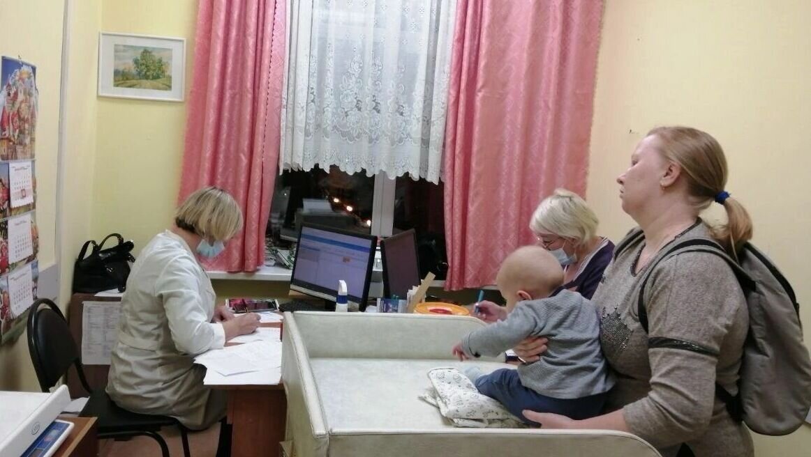     Команда минздрава Удмуртии во главе с вице-премьером Эльвирой Пинчук проверила работу в ДГКП № 2 в Ижевске.