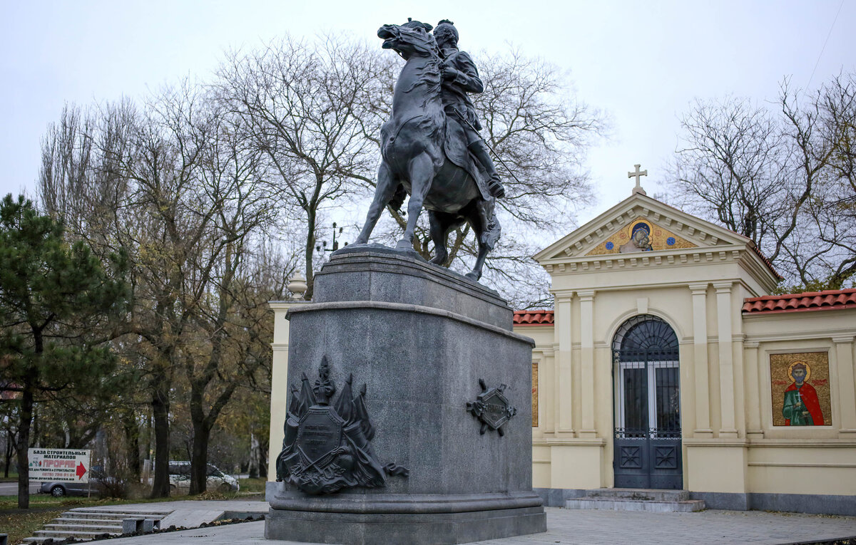    Памятник Александру Суворову в Одессе  Viacheslav Onyshchenko/SOPA Im via Reuters Connect, архив