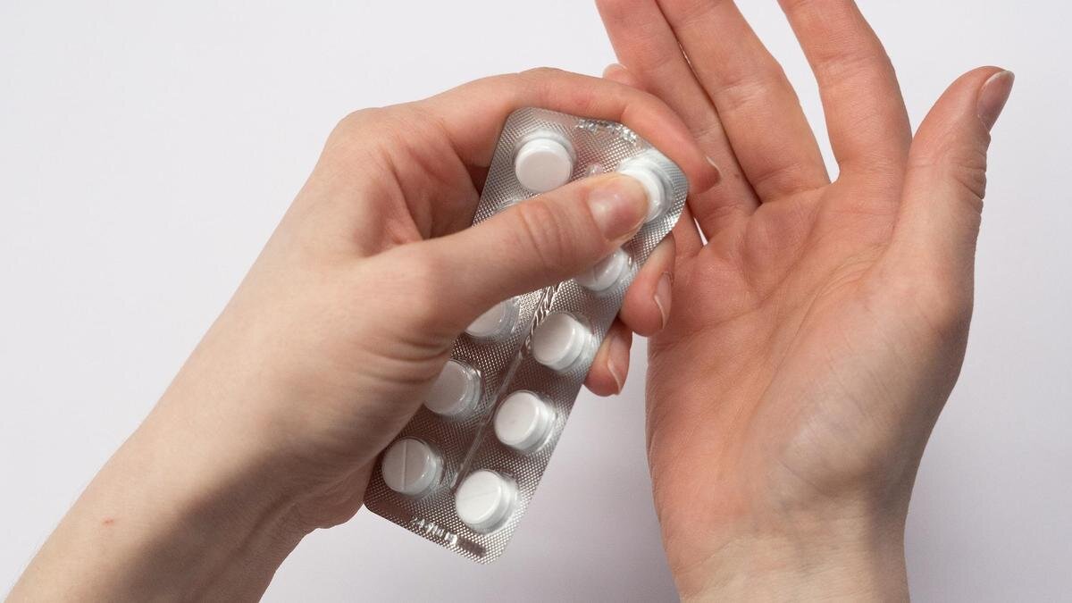    Лекарство в руке:pexels.com