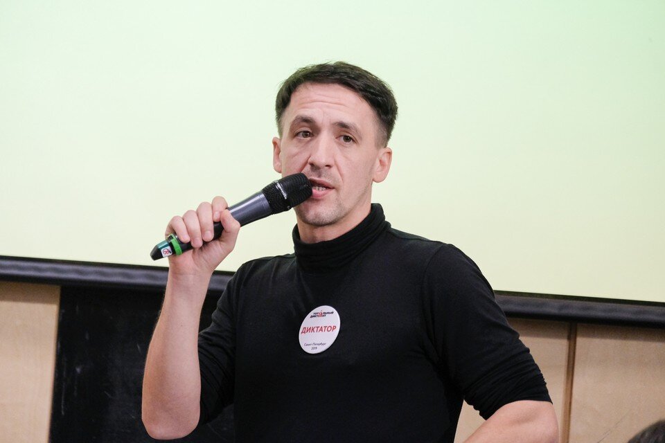     Смольянинов осудил даже своего крестного отца Охлобыстина Артем КИЛЬКИН (архив)