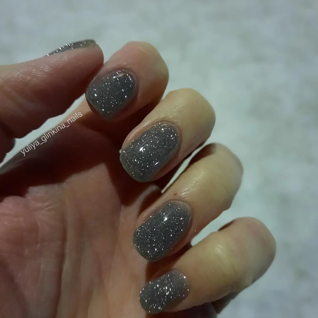 🩶🤍🩶
(Снятие + Маникюр + Покрытие гель-лаком)
