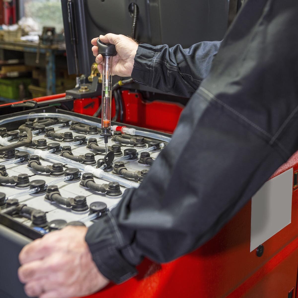 Обслуживание АКБ