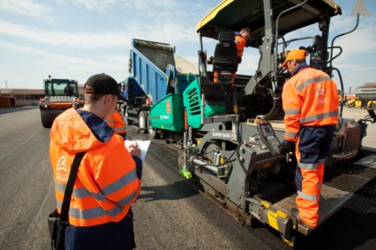 вакансии дорожную компанию. дорожная служба. вакансии дорожную компанию. дорожные работы на дороге. дорожно строительные работы.