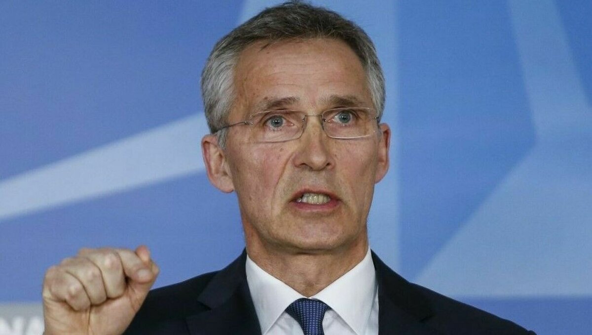     Генсек НАТО Йенс Столтенберг (на фото) заявил, что Китай ждут серьезные последствия в случае поставок оружия России. Об этом он сообщил журналистам после совещания глав МИД стран НАТО в Брюсселе.