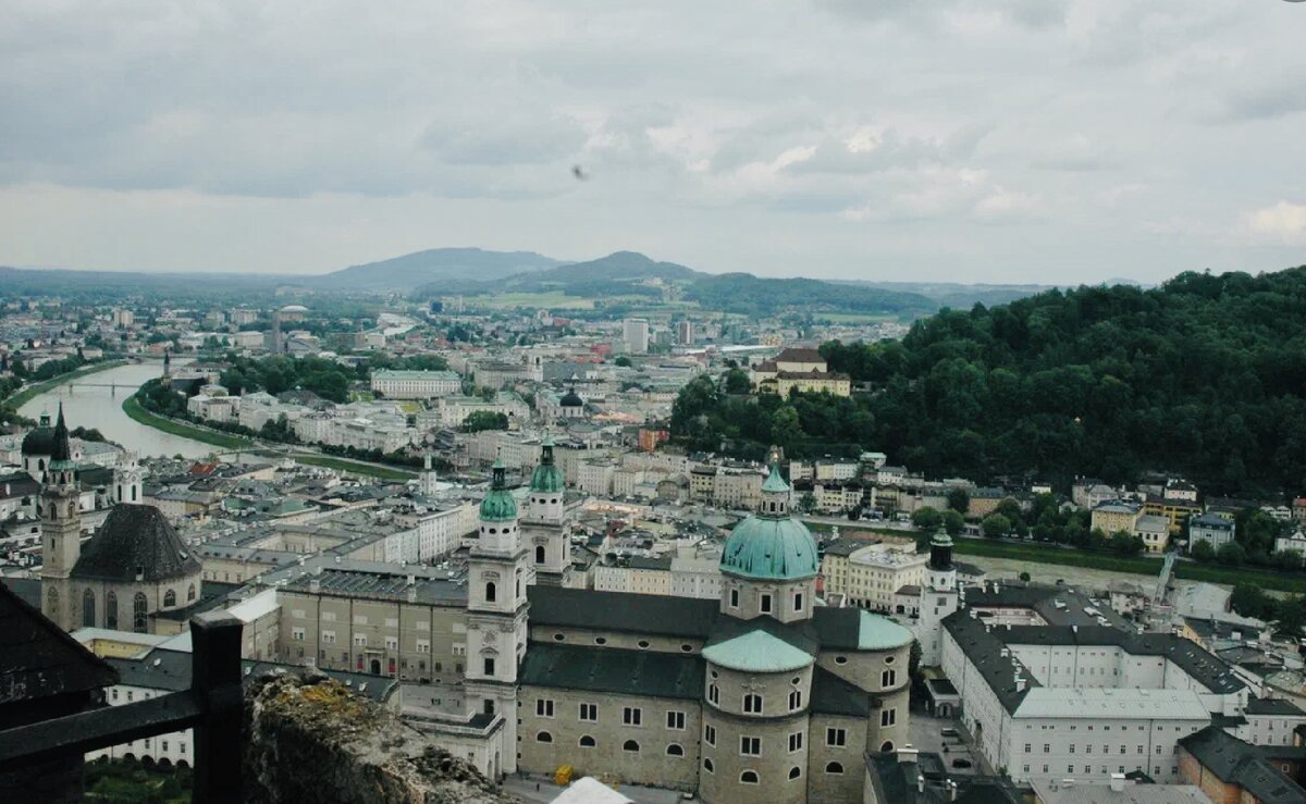 Вид на город с крепости Хоэнзальцбург