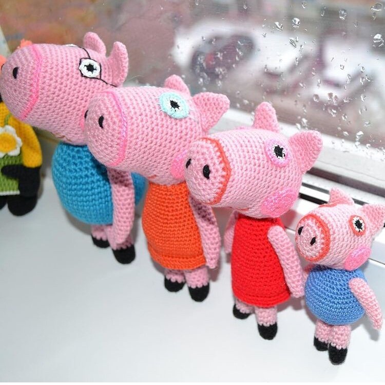 Свинки из мультфильма « Свинка Пеппа»( из личного архива)