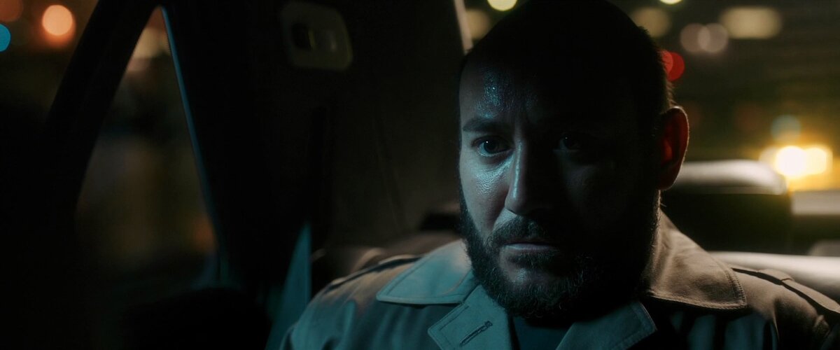 Кадр из фильма "Человек с тысячью лиц" (2016)