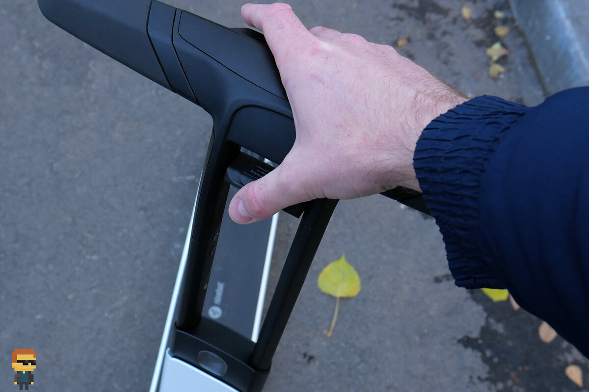 Легко сложить и разложить Segway-Ninebot KickScooter Air T15