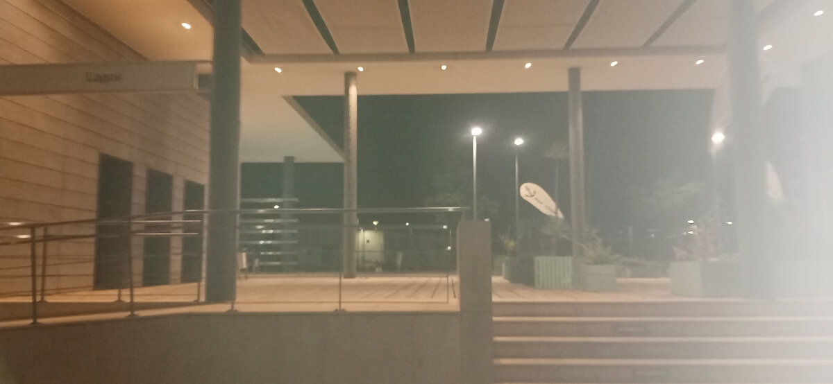 Фото автора. Вокзал в ночи.