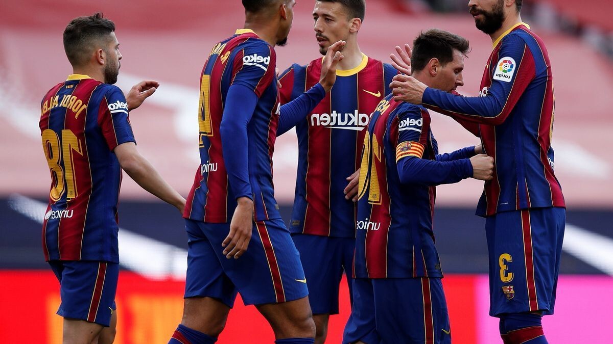 На фото: футболисты ФК Барселона